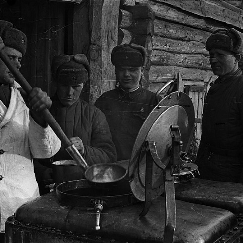 Накормить на линии огня