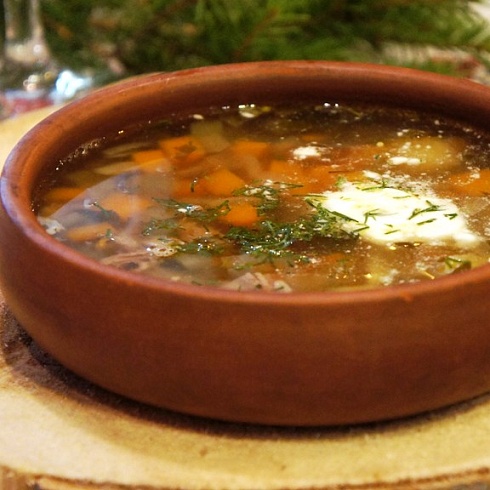 Томленые щи с серой капустой